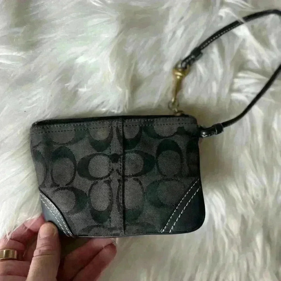 EUC Coach Signature Canvas Logo Zip Closure Wristlet - Black, Leather Corners - Picture 1 of 11